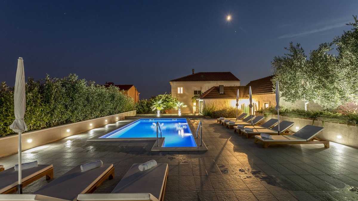 Stobrec Villa | New Villa in Split with private pool and panoramic views of the sea