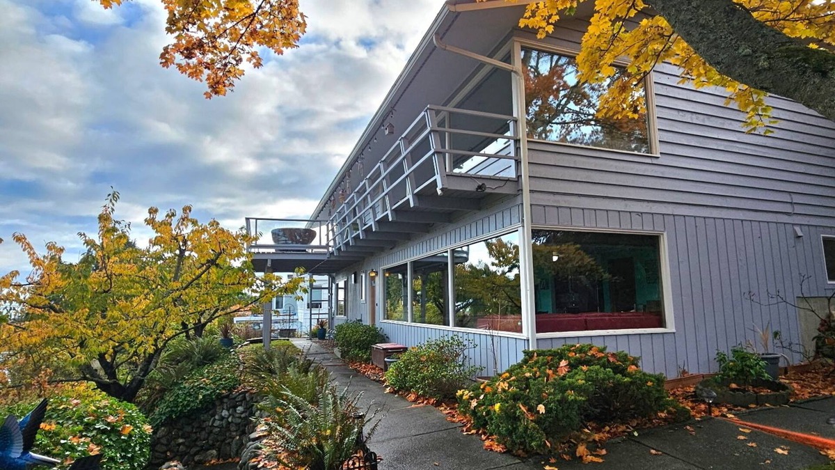 Port Angeles House | !NEW! Water View Oasis