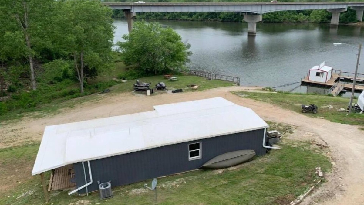 Warsaw House | New Waterfront Private Cabin on Lake of the Ozarksnw/private boat ramp and dock