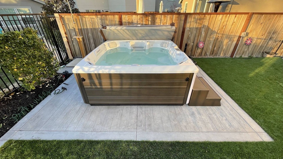 Santa Rosa House | New Wine Country Entertainment house with jacuzzi and
