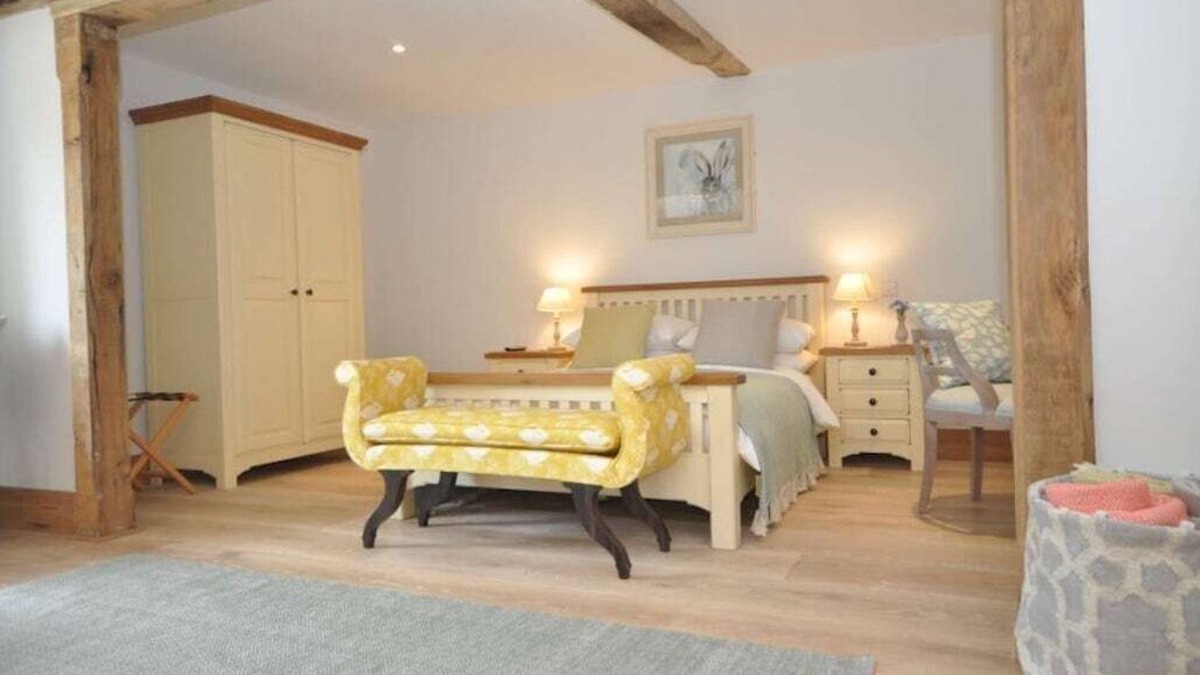Chipping Campden Cottage | New: Wool Store - Cosy Cottage For Two - Cotswold escape at Mickleton Hills Farm
