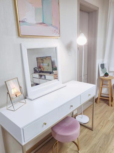 Yeonnam-dong Villa | #New #YN stay #Hongdae #Yeonnam #Hongdae Comfortable Room #Near Hongik University Station