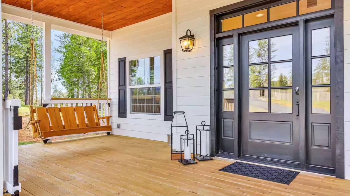 Mokelumne Hill House | Newly built ,6 acre modern farmhouse. A peaceful getaway for any occasion.
