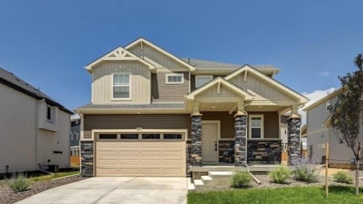 Commerce City House | Newly Built Getaway At Buffalo Run Golf Course