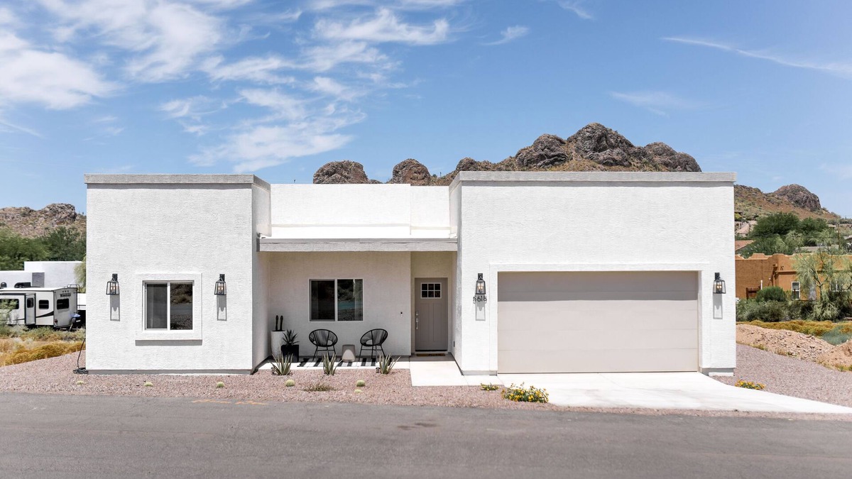Gold Canyon House | Newly Built Home with Mountain Views perfect for your next Desert Escape