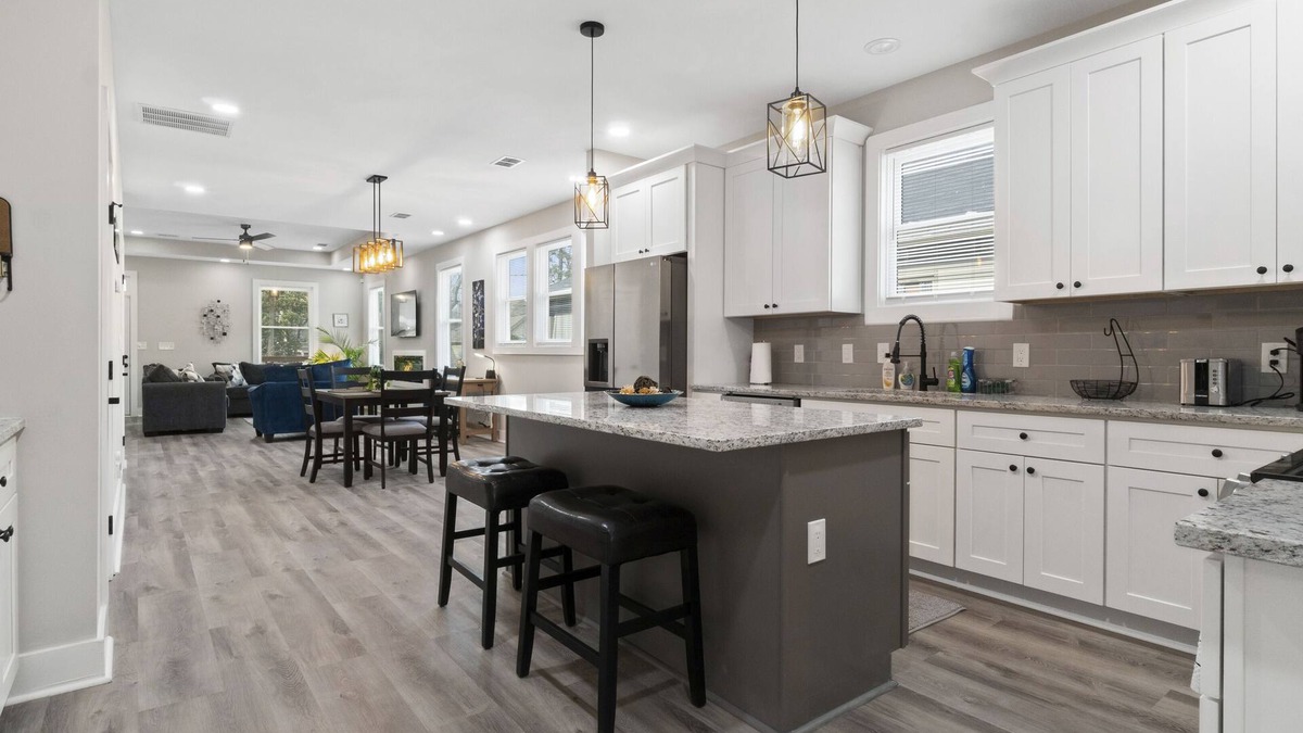 West End House | Newly built immaculate retreat in West End, Atlanta. We can't wait to see you!