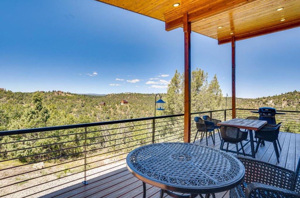Mammoth Creek House | Newly Built, Modern Alton Cabin on 4 Acres!