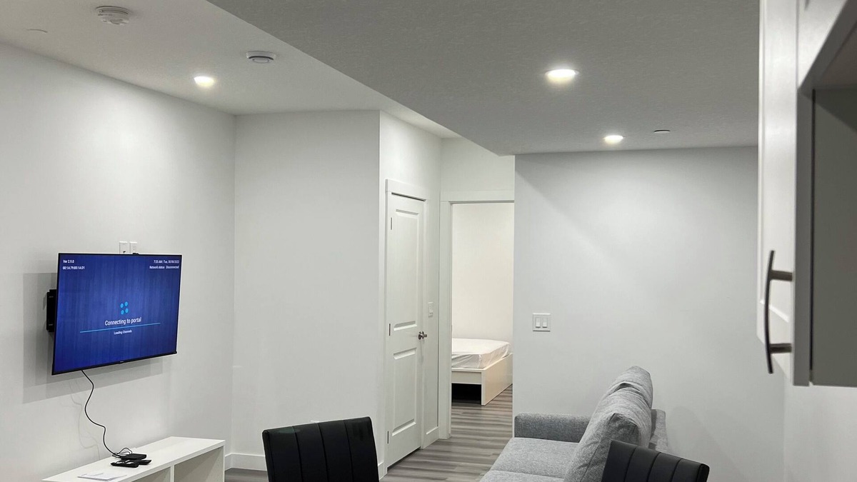 Calgary House | Newly built one bedroom 2 bed