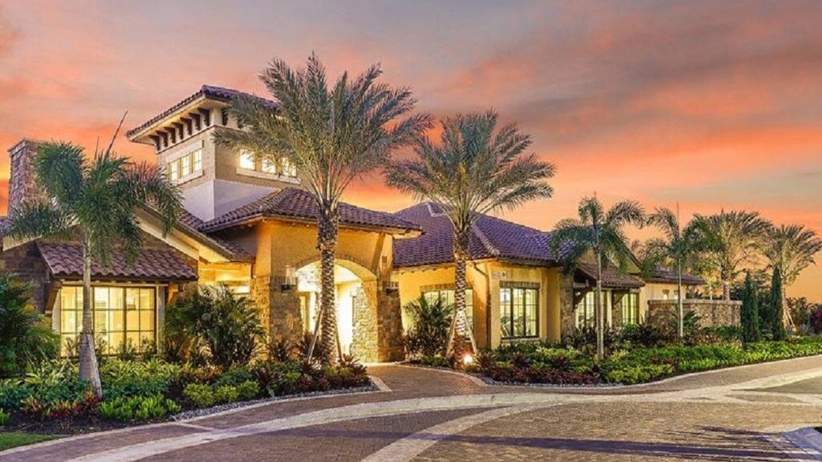 Naples Condo | Newly Built&Professionally Decorated condo. Other rental avail. vrbo.com/4085048