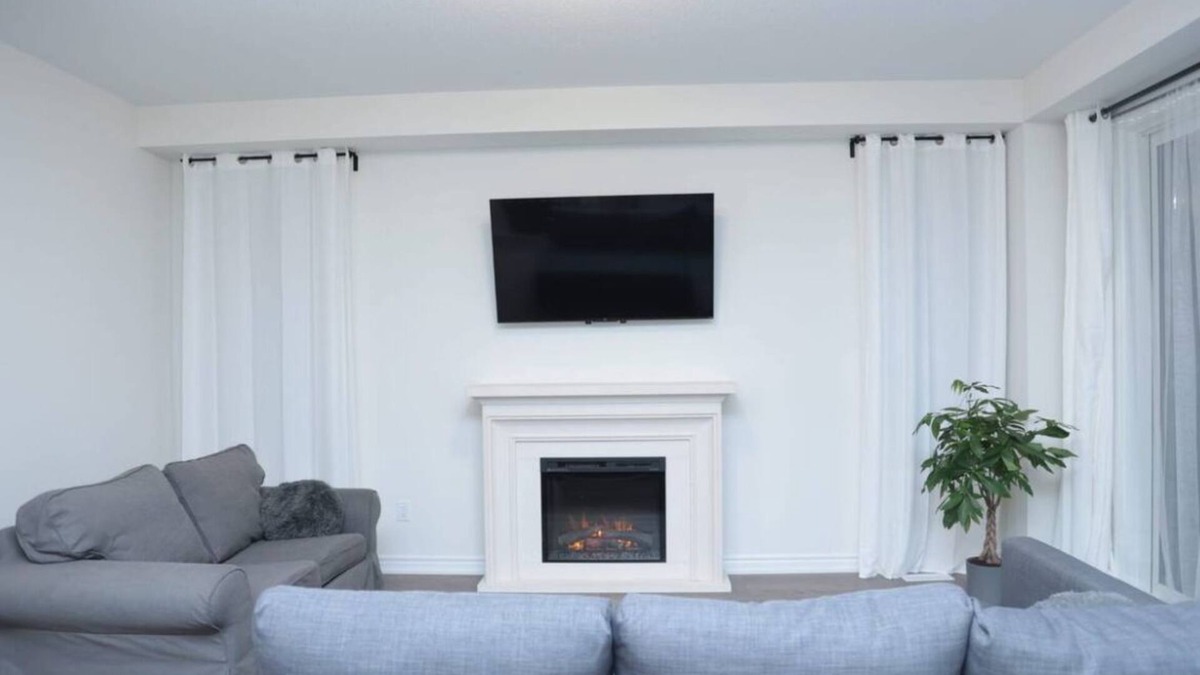 Pickering House | Newly Built Spacious Retreat: 3BDR & 2.5 Bath