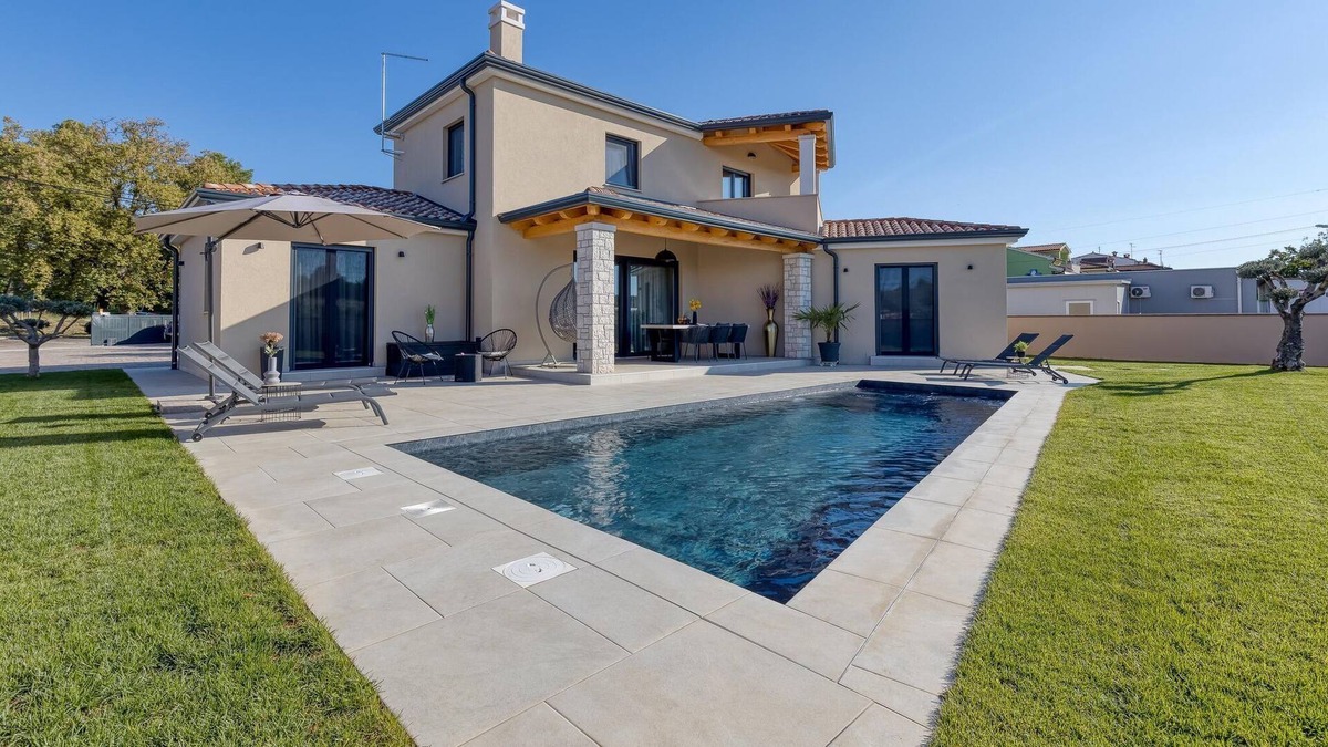 Porec Cabin | Newly built Villa for up to 6 people with private pool near Porec