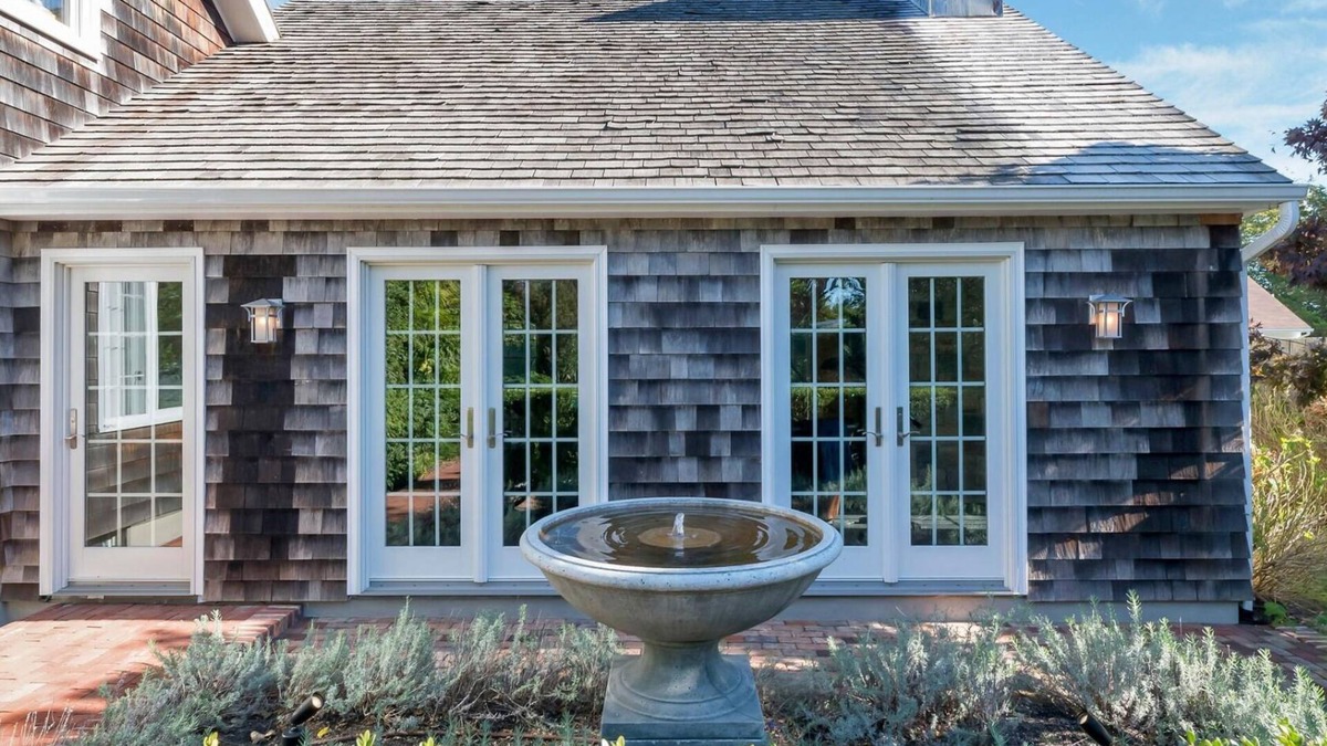 Amagansett Lanes House | Newly Completed - Steps to Beach and Town
