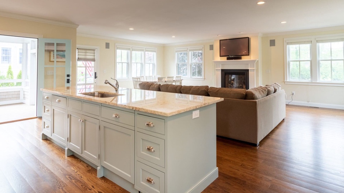 Rye House | Newly constructed (9 years) beach home only steps from Jenness Beach