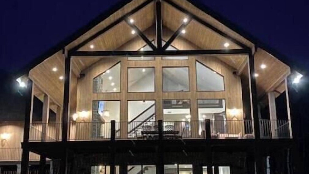 Chester House | Newly constructed river retreat. Fly fishing in summer, snowmobiling in winter.