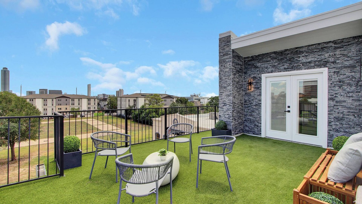 Houston House | Newly Constructed Winsome Village B - Galleria Area!