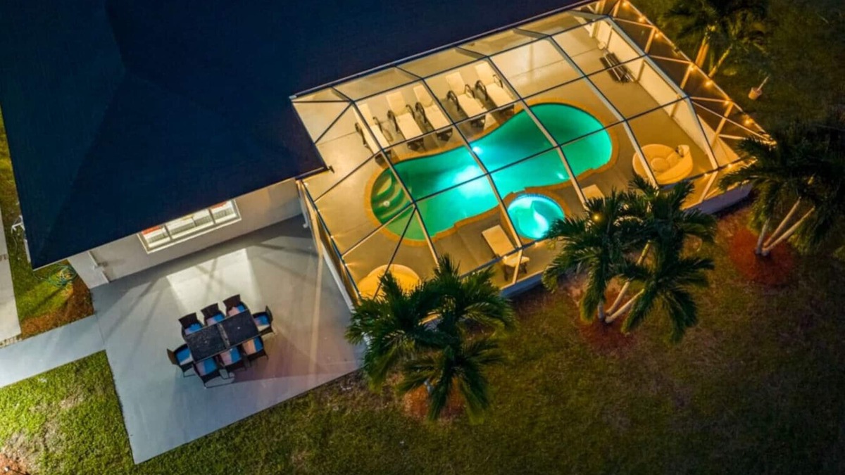 Hunt Club Villa | Newly Designed Renovated Luxe 8 BR Heated Pool