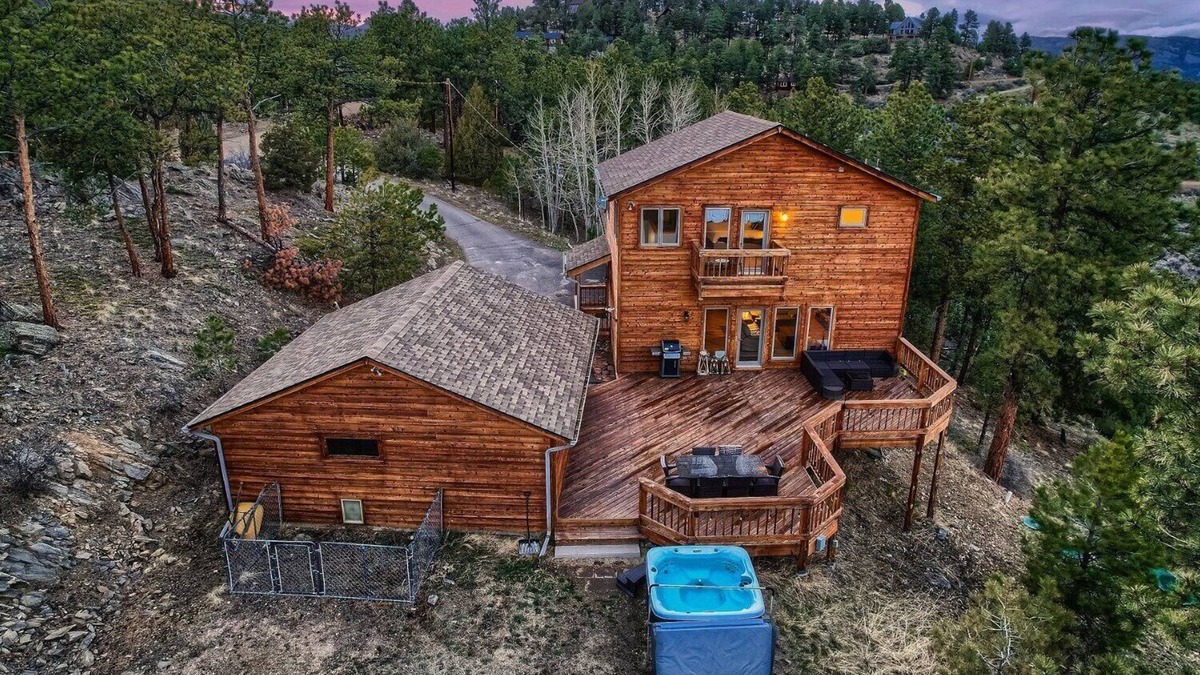 Bailey House | Newly Furnished Mountain Home - Private Hot Tub- Fooseball - Unbeatable Views