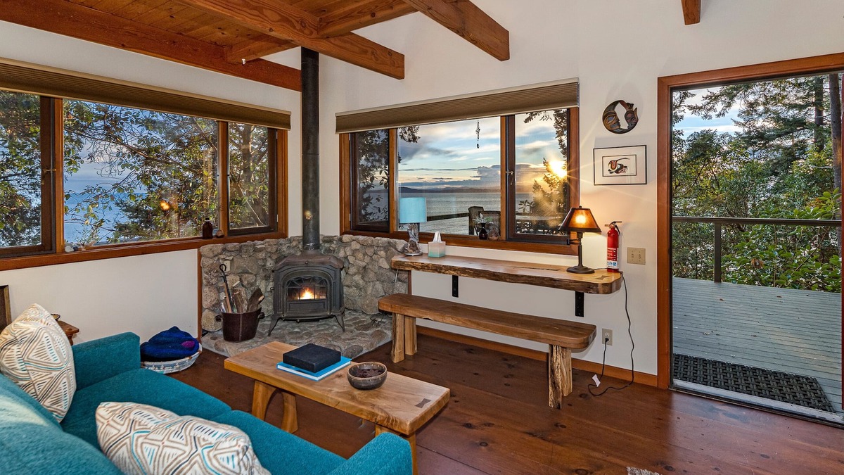 Friday Harbor Cabin | Newly Listed! Westside Waterview Cabin! (TLO)