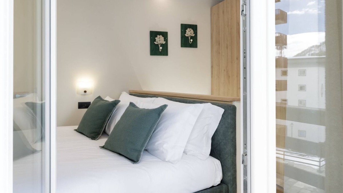 Cervinia Apartment | Newly refurbished apartment located in the Breuil-Cervinia's pedestrian area