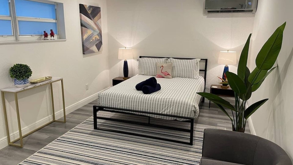 Sunset Apartment | Newly refurbished apartment with private garden