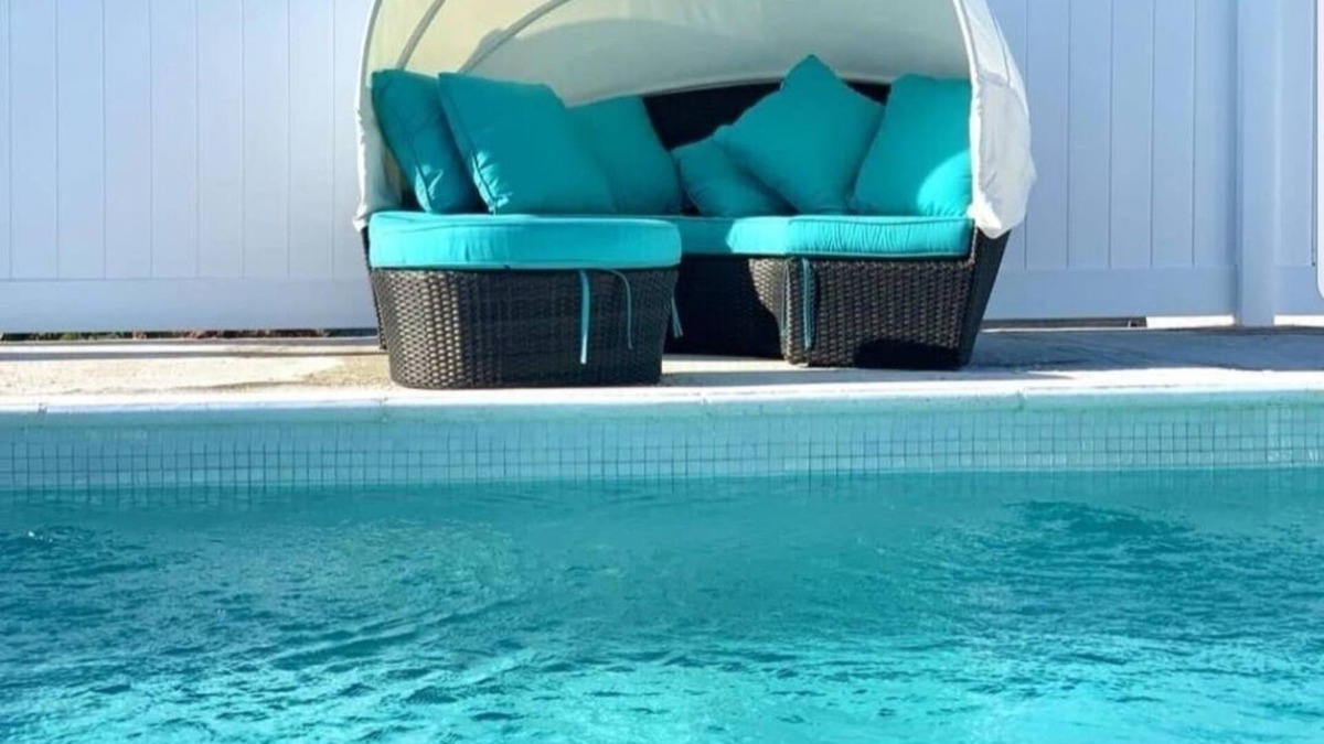 Governor's Harbour House | Newly Remodeled Beach House w/ shared Pool near Governors Harbour