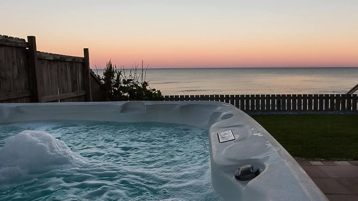 Ponte Vedra Beach House | Newly Remodeled Beach Home close to shops, restaurants, boating, fishing & golf!