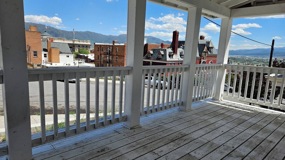 Butte House | newly remodeled 2-bedroom house in uptown Butte