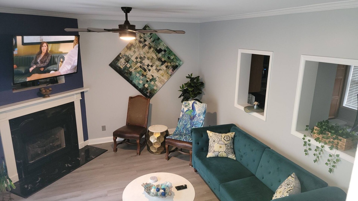 Charlotte Condo | Newly remodeled 2 BR condo minutes to the airport and uptown