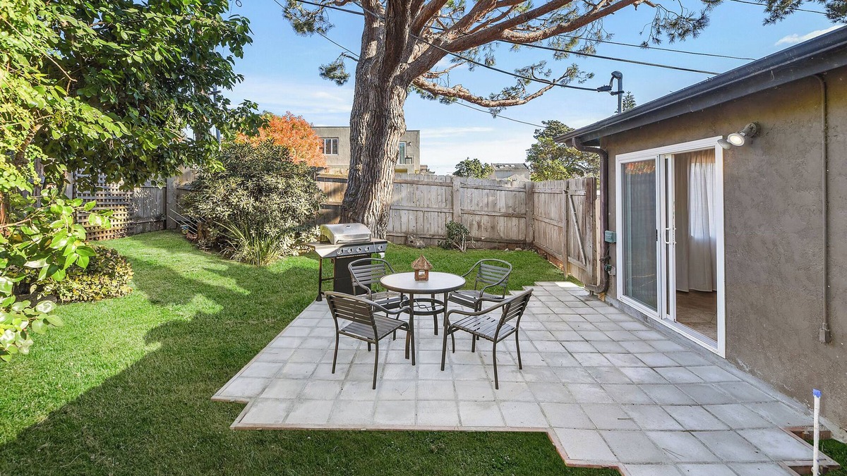 Del Mar Heights House | Newly Remodeled 2BR Del Mar Seashore Delight: Near Torrey Pines & Beach