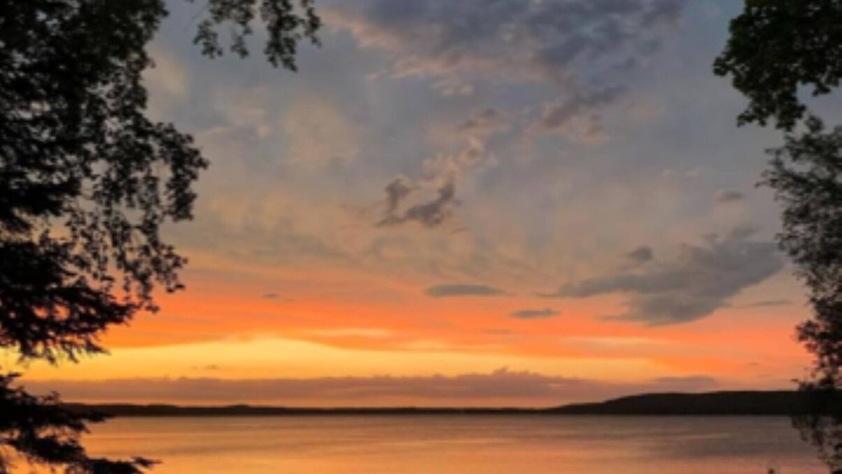 Crandon Cottage | Newly Remodeled 4 bedroom Cottage with Stunning views of Beautiful Lake Metonga
