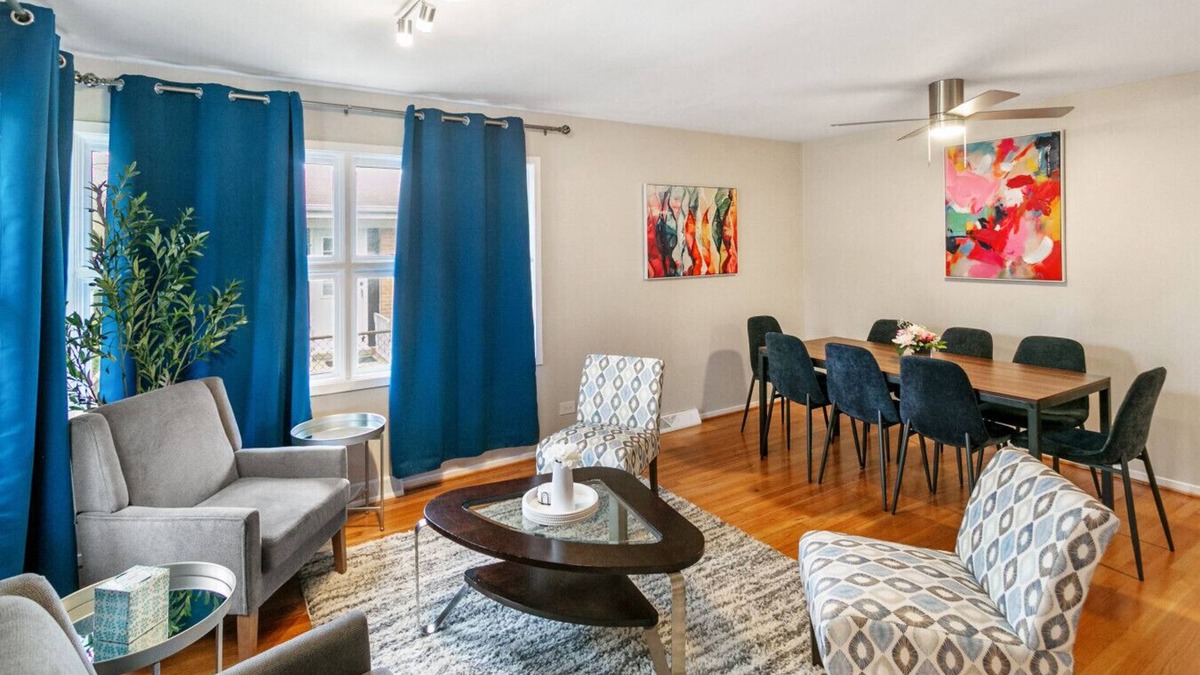 Libertyville House | Newly remodeled 4 bedroom home in DT Libertyville Near Naval Base!