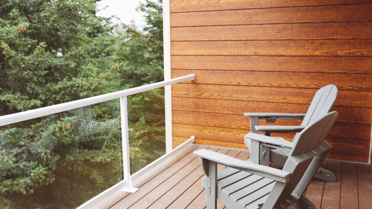 Homer Apartment | Newly remodeled and close to the beach!