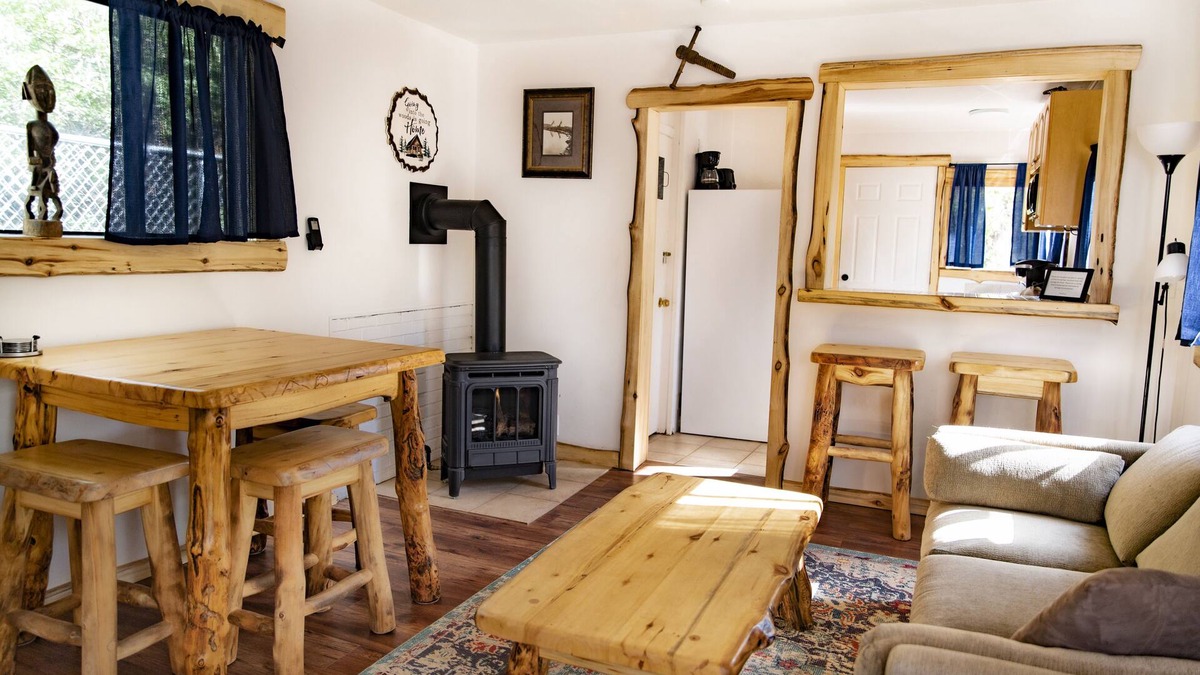 Durango - Purgatory Cabin | Newly Remodeled Cabin in Hermosa Close to All - 1 Bed/1 Bath - Sleeps 4