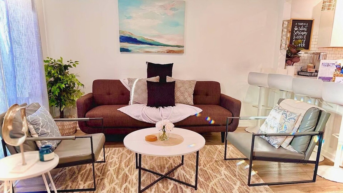 Toddville Road House | Newly Remodeled Clean Modern Home Near Uptown CLT, Airport & More!