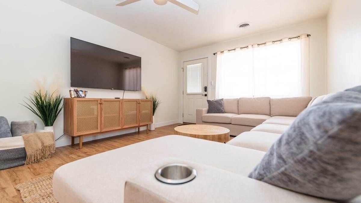 Page House | Newly Remodeled Family Friendly Home