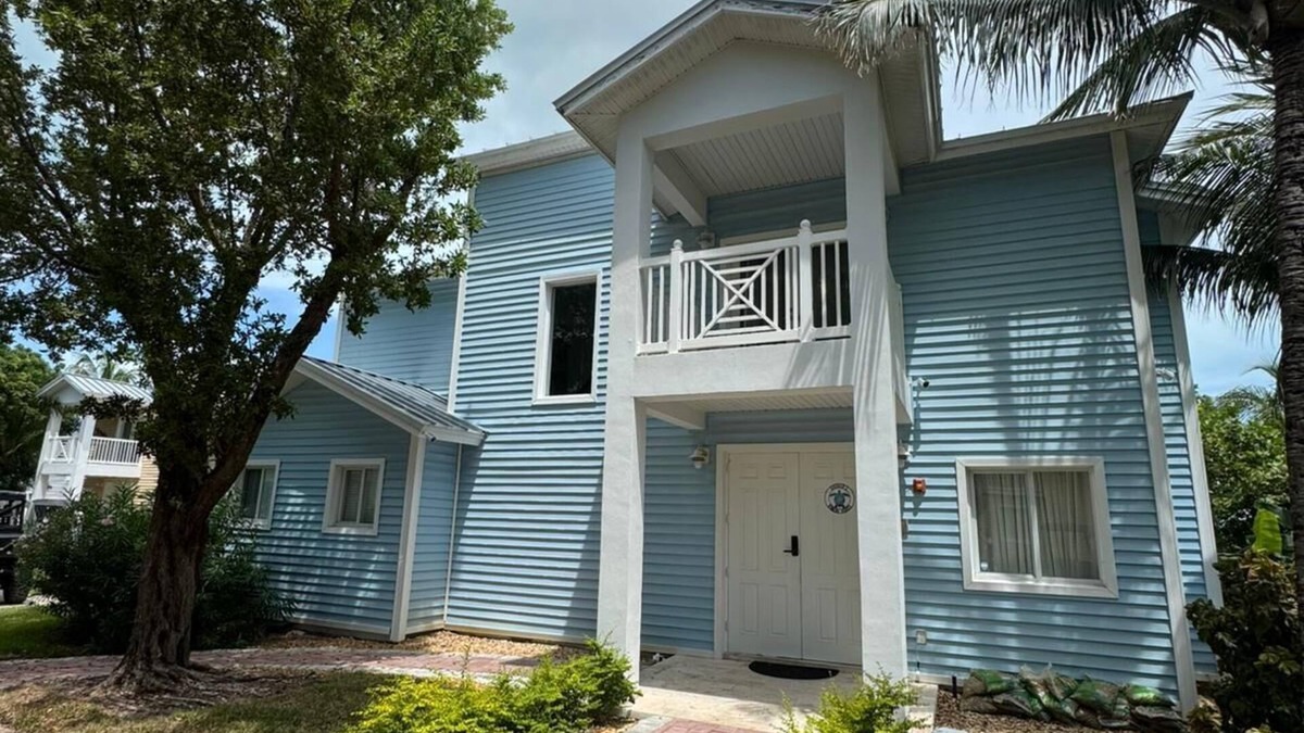 Bailey Town House | Newly Remodeled House at Bimini Bay Resort