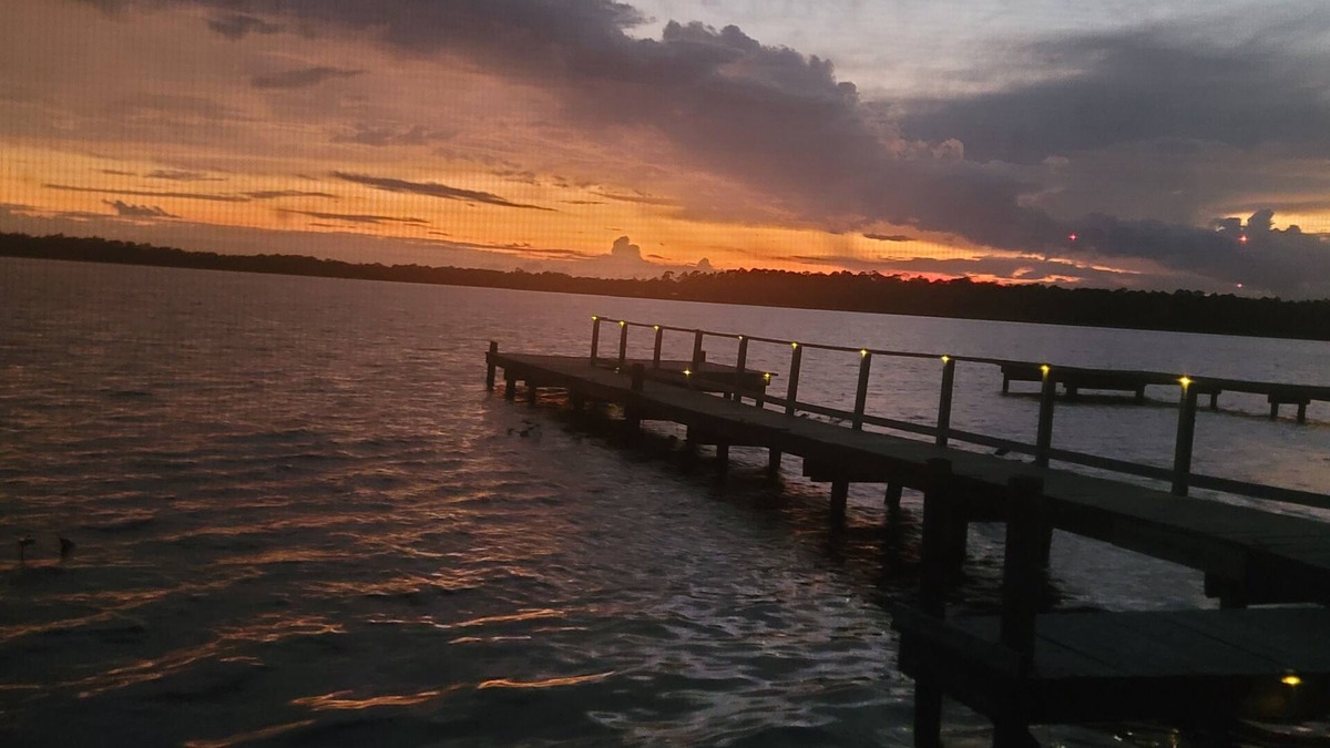 Highland Cottage | Newly Remodeled-Lake Front Oasis. Amazing Sunsets-12 min from Sebring Raceway