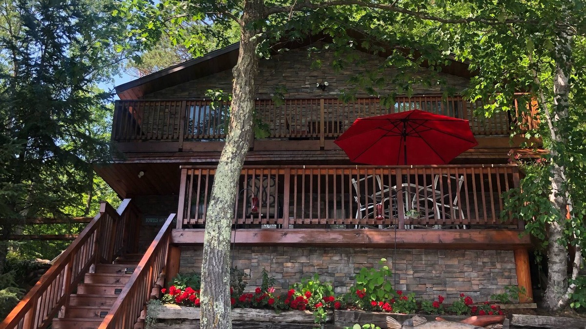 Iron River House | Newly remodeled lake home ! Steps away from the beautiful pike lake chain