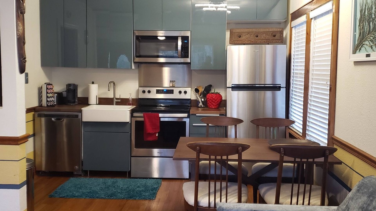 Orlando House | Newly Remodeled Mid-Century Modern Cottage - 10 minutes from downtown