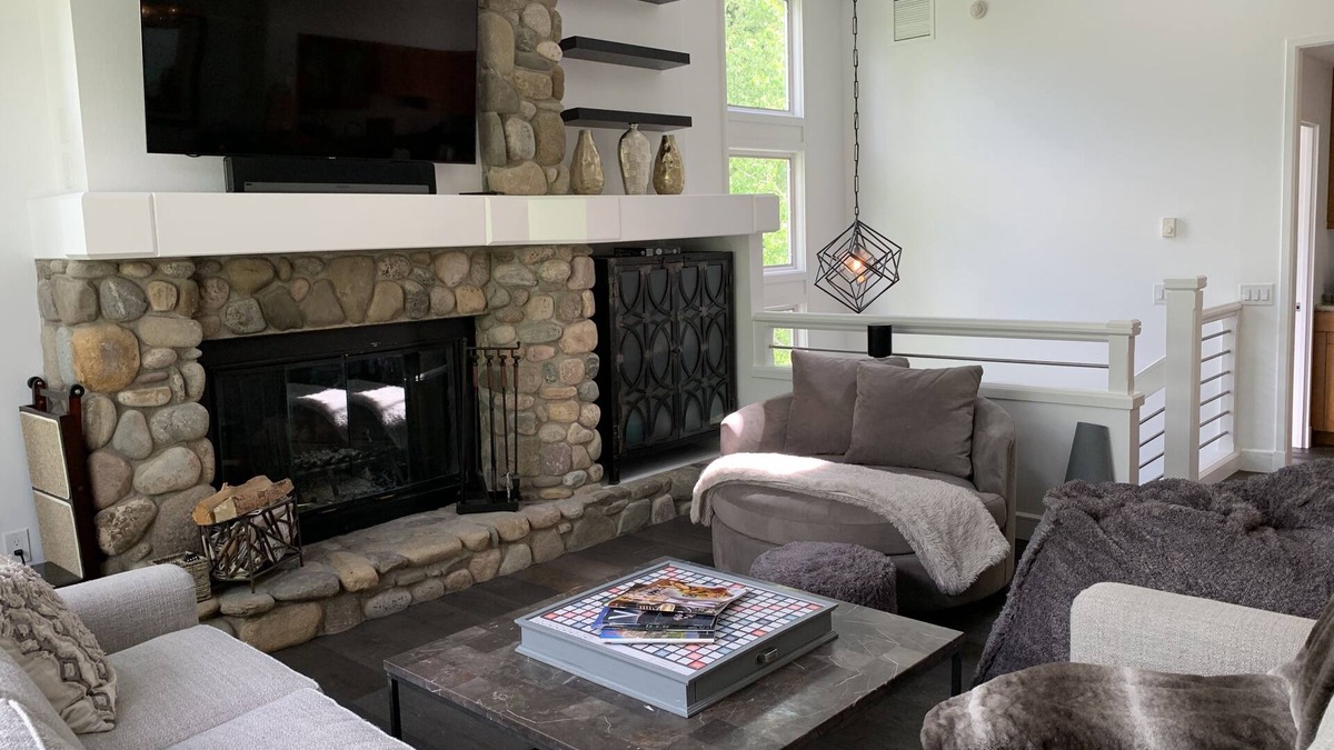 Beaver Creek House | NEWLY remodeled Modern Mountain Retreat in The Meadows