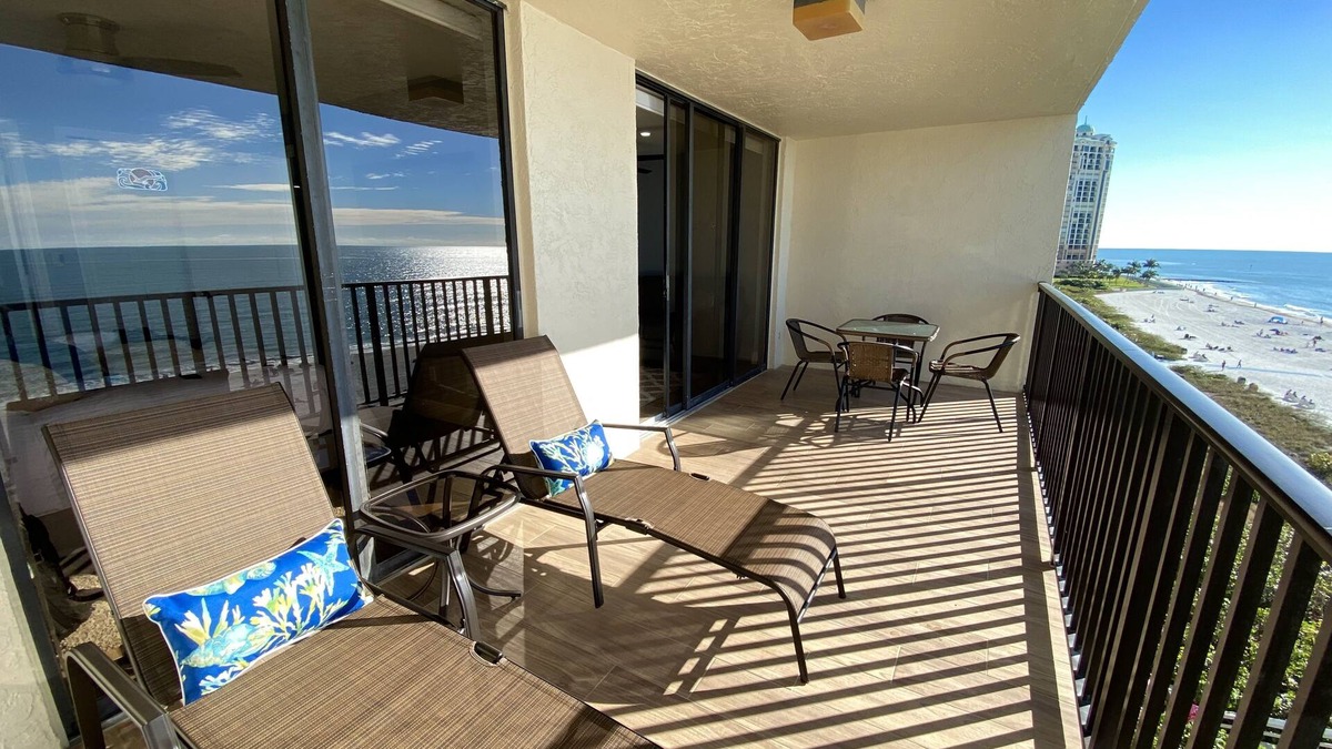 Marco Island Condo | 🦀 Newly remodeled Sea Winds 2+2 Beachfront Condo 180° ocean view, Weekly Rental