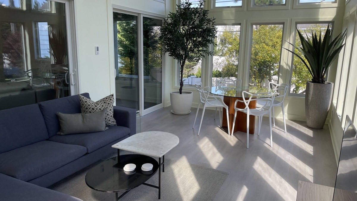Loveladies House | NEWLY RENOVATED HOME. Oceanside -- one minute from the beach