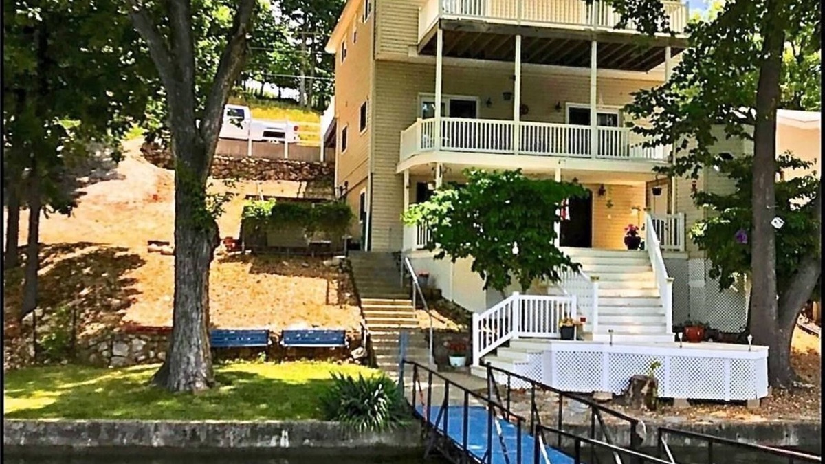 Sunrise Beach House | Newly renovated 1st flr kitchen, dining-living area, 2nd flr bedrooms, and bath.