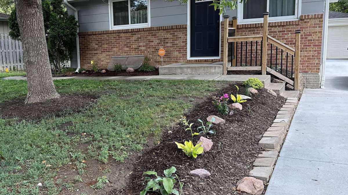Lincoln House | Newly Renovated 2 Bed 2 Bath Home