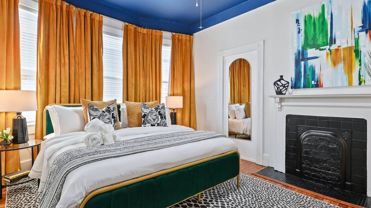 Eastside House | Newly renovated, 2 bed 1 bath townhome, Sleeps 5, Near Forsyth Park