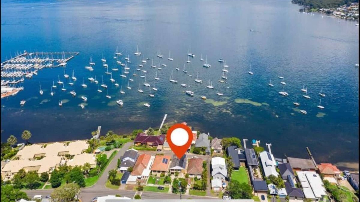 Belmont House | Newly renovated 2 Bedrooms house with water views.