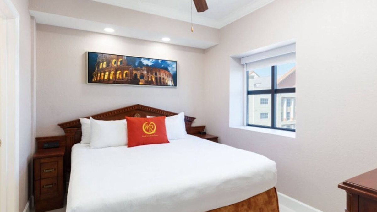 Florida Center Condo | *NEWLY RENOVATED* 2 Bedroom Resort Condo Walking distance to UNIVERSAL