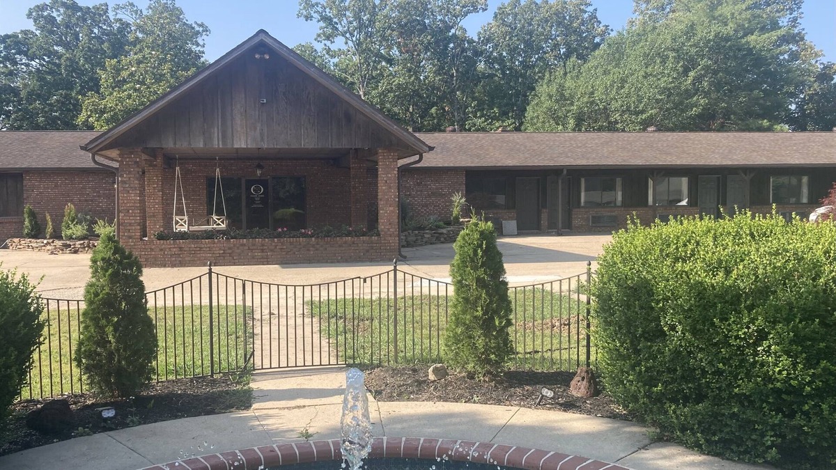 Wappapello House | Newly renovated 2 Queen Rm w/high speed internet