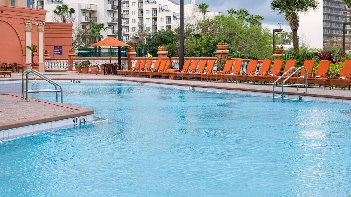 Florida Center Condo | *Newly Renovated*2Bedroom Resort Condo walking Distance from UNIVERSAL STUDIOS