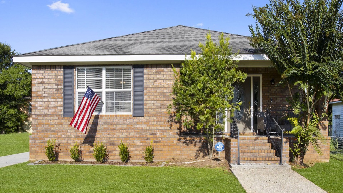 D'Iberville House | Newly renovated 2BR 2BA house